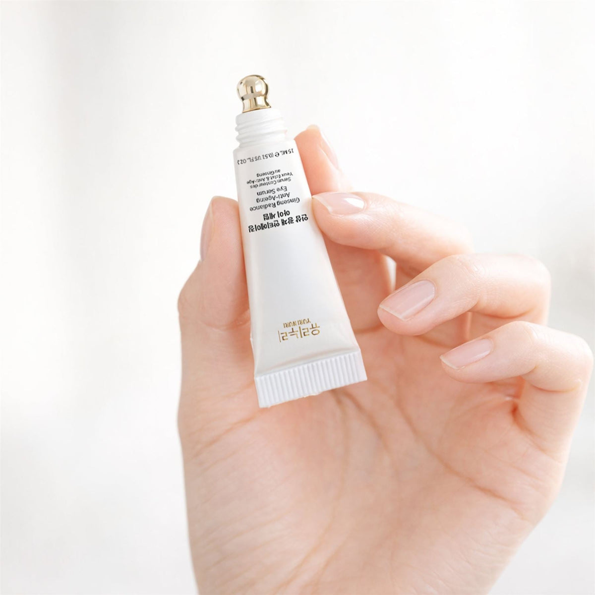 Yuri Nuri 유리누리 Sérum antiedad iluminador de ojos con ginseng 15ml