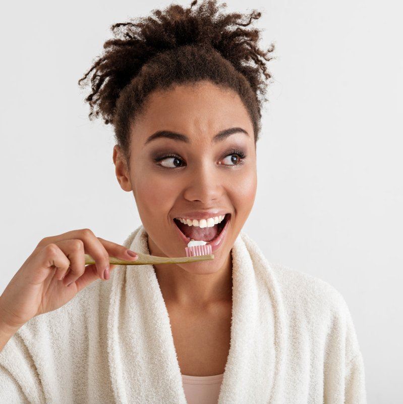 Brosse à dents en bambou rose