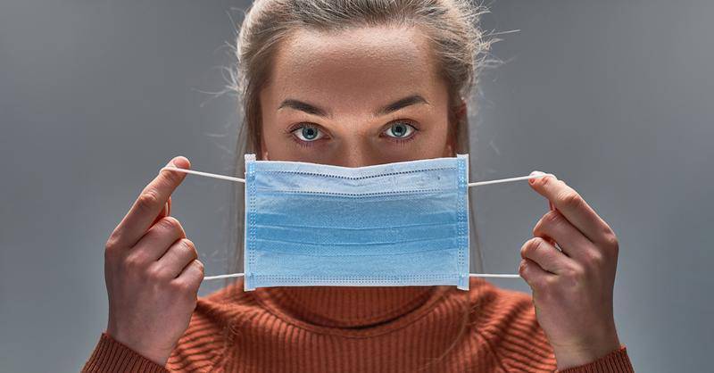 SkinChemists Masques pour le visage (x 10) et gel hydroalcoolique 500 ml